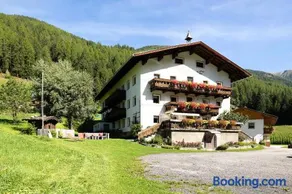 Zimmer 'Ederhof 2' mit Bergblick, Gemeinschaftsterrasse und Wi-Fi, Frühstück inkludiert - Image 1