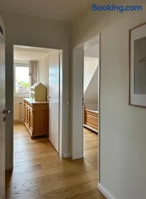 Lichtdurchflutete Dachgeschosswohnung in Uninähe - Image 1