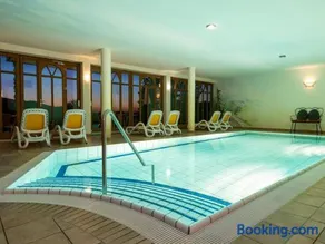 Apartamento ideal para familias con piscina, sauna y terraza - Image 3