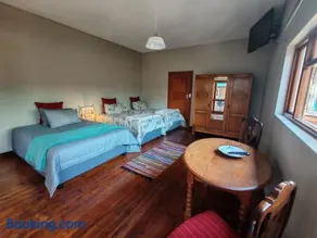 BEE-autiful Stay SC Garden Cottages - Image 2