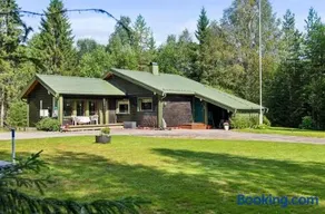 Cozy private house near center - Image 1