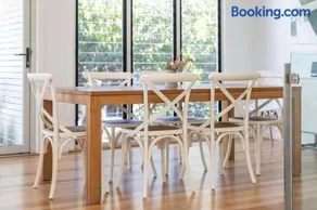 Banksia - Image 2