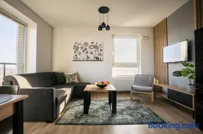 Bizapartments - Modern Flats with Parking - Image 1