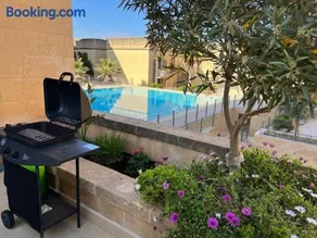 Poolside Luxury Apartment with Patio 11A3S - Image 4