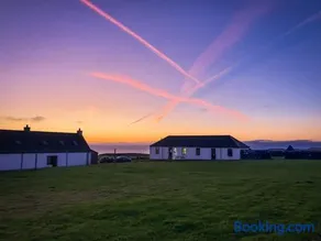 Monkstadt No 5 - MacQueen Cottage - Image 2