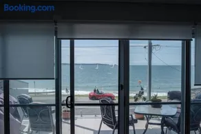 Casey's Beach Retreat - Image 3