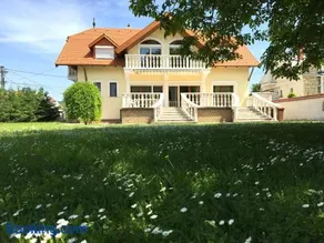 Csók Apartmanház - Image 3