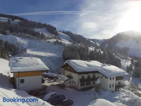 Modern Holiday Home in Maria Alm near Ski Area - Image 4