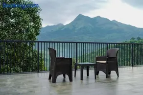 Lumina Resort - Image 2