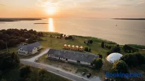 Sunset Bungalow - Image 2
