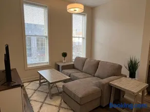 Strongback Suite 205 - Image 1