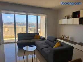 Marsaxlokk Harbour View Apartment - Image 2