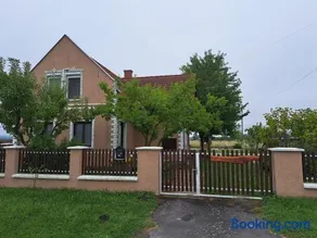 Berek Vendégház Fonyód - Image 1
