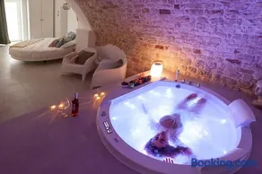 Je T'aime Luxury Suite and Relax - Image 1