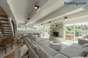 Lakefront Cottage at Lakewood - Image 3