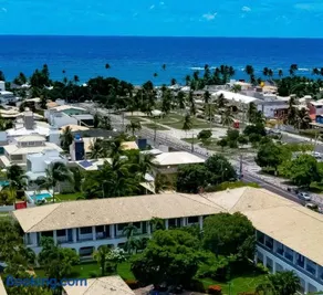 Guarajuba Summer Flat Melhor localização de Guarajuba e melhores Flats Beira Mar de Guarajuba Dispomos de 4 flats decorados no mesmo condomínio Aqui você não precisa de carro para nada Faça tudo à pé - Image 1