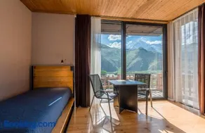 Vache Hotel - Image 2