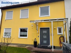 1 Privatzimmer möbliert gut ausgestattet und gute Anbindung Bus Bahn - Image 1