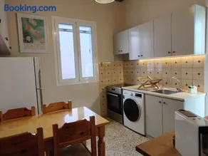 Mid century character house in Argostoli - Image 2