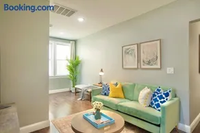 Holiday Full Home 6BR Parking Near EWR-NYC - Image 2