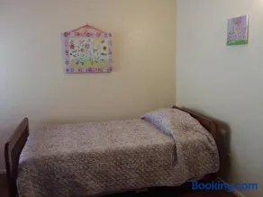 Comfortable Generously Furnished Home - Image 2