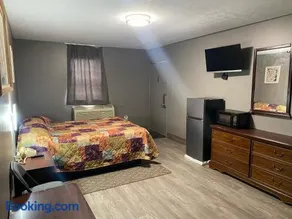 Hoosier Travel Lodge - Image 4