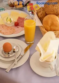 Pension Demmel, Bed & Breakfast - Image 4