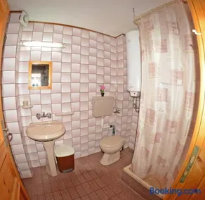 Palyongov Guest House - Image 3