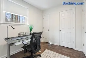 The Baldwin Flat - furnished for long-term stays - Image 3