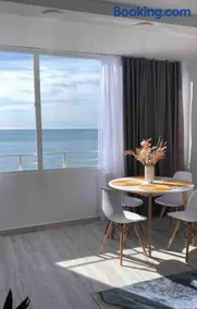 Apartamentos de Benidorm, playa Poniente, España - Image 1