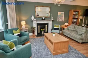 Glan y Mor, Sleeps 20, 8 Bedrooms, 8 Bathrooms, Seafront, Criccieth - Image 5