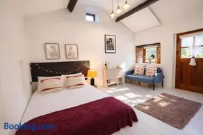 All three cottages at Lough Sillan House - adults only - dog-friendly - Image 5