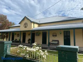 Bellbrook Historic Getaway at Bellmeadow Homestead - Image 3