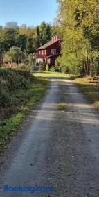 Historiskt, mysigt boende med sjöutsikt i underbar miljö - Image 1