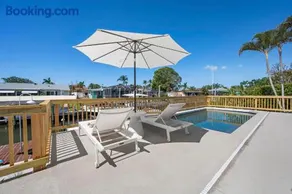 Ferienhaus mit Grill und beheiztem Pool | Meerblick - Image 1