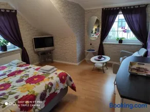Blumen Apartment - Image 2