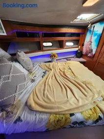 2 Bedroom Yacht Rental - Image 3