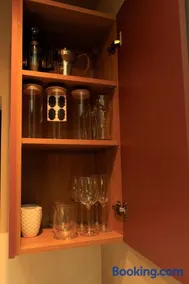 Heathrow Royal Apartment - Image 4