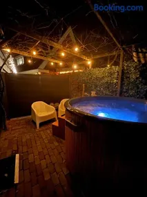 Het kleine huisje met Hottub - Image 3