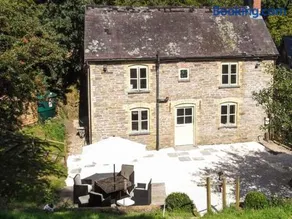 Ploony Cottage, BLEDDFA - Image 2