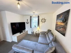 Arthurs Escape - Part of the The Bay Filey Holiday Village with pool, gym and direct beach access, pub, restaurant, tennis and meadows walks - Image 2