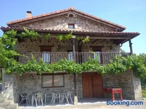 Apartamentos La Barcenilla - Image 1