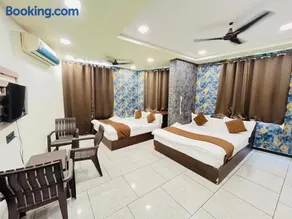 Hotel Shree Vijay I 966o9o1oo6 just 80mtr from Shreenathji temple 1min away By SK - Image 1