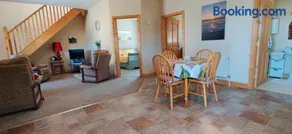 Ferry View Cottage - Image 5
