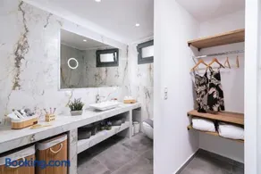 Aphrodite Luxury Accommodation - Image 5