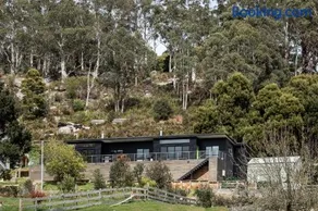 Lake View Derby - Image 1