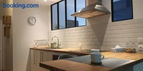 Moderne et paisible studio avec balcon - Image 1