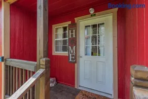 Tiny House at Buffalo River Lodge - Image 1