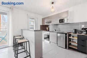 Appartement calme et lumineux terrasse et P privé - Image 2