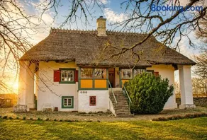 Tôlluste Villa - Image 1